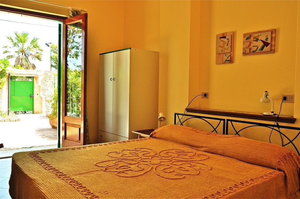Seafront Apartments Garden House Taormina Rom bilde
