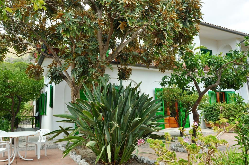 Seafront Apartments Garden House Taormina Rom bilde